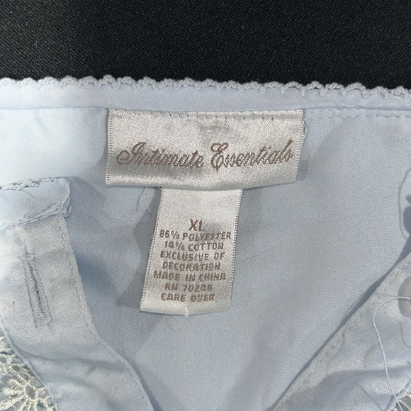 Intimate Essentials long nightgown. (1018) - Picture 5 of 6